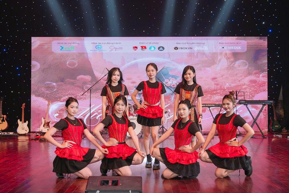  LIVESHOW SOS XII: MIỀN MỘNG MỊ CÂU LẠC BỘ ÂM NHẠC SOS - SOUNDS OF SOUL