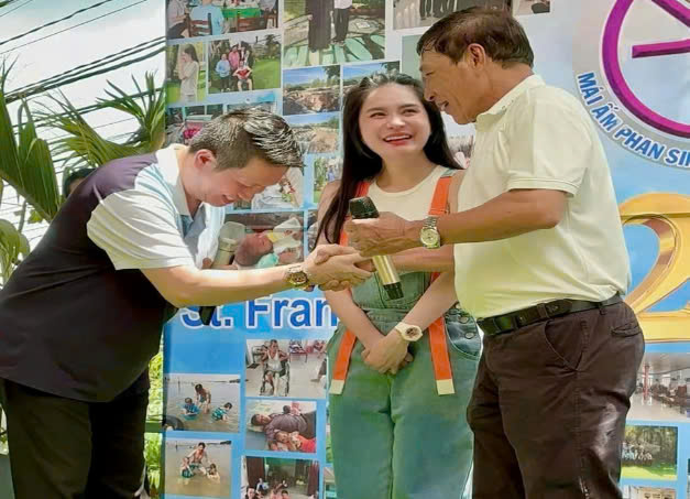 Tranh cãi về việc Đoàn Di Băng 